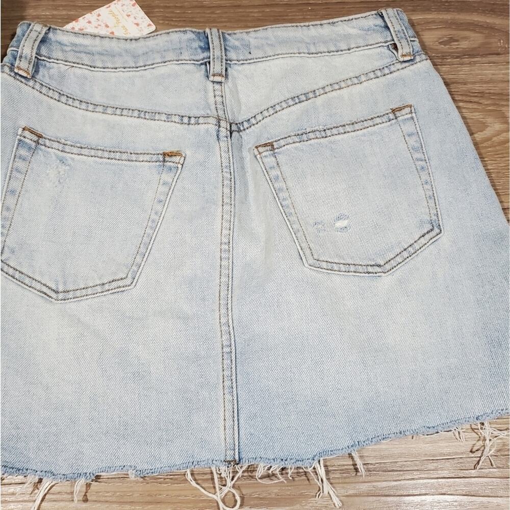 Free People Denim Mini Skirt Light Wash Distressed Button Fly Raw Hem High Rise - Picture 9 of 11
